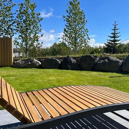Luxurious With Stunning Views *