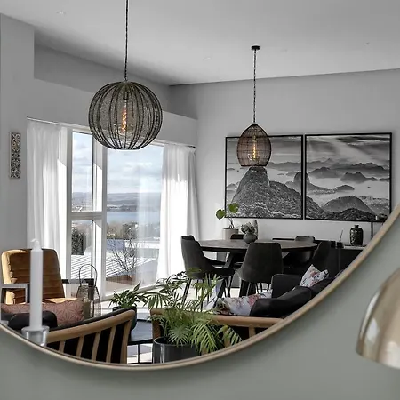 Luxurious With Stunning Views * Reykjavik